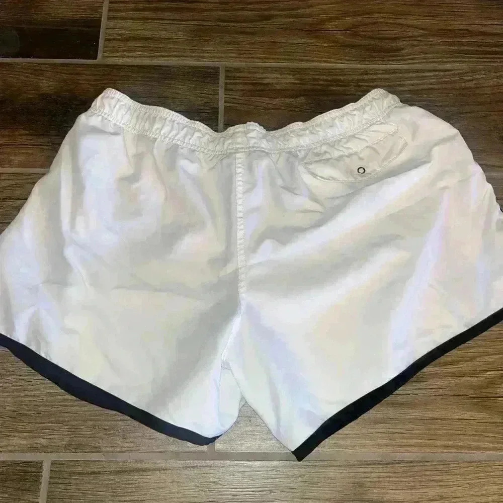 Vintage adidas white shorts - Picture 2 of 3